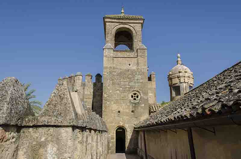 Córdoba 088 - Álcazar de los Reyes Cristianos - interior.jpg